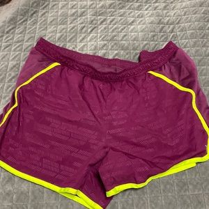 Old navy shorts with lining
